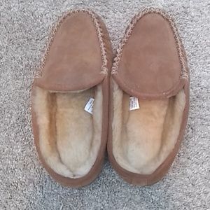 Womens LL Bean fur lined moccasin slippers